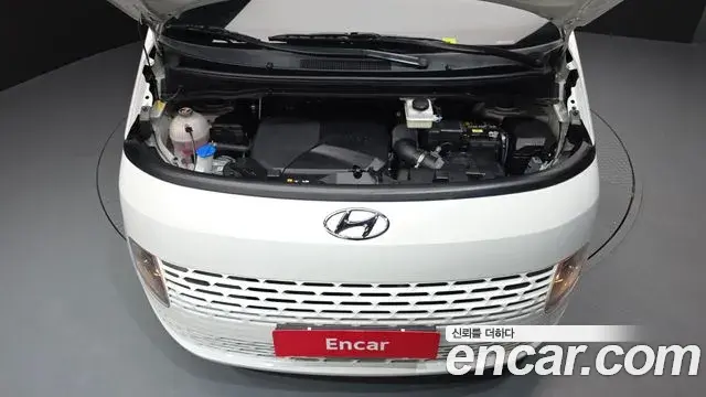 Hyundai Staria 2023 — Фото 6/20
