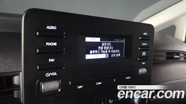 Hyundai Staria 2023 — Фото 17/20
