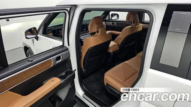 Hyundai Santa Fe 2024 — Photo 8/33