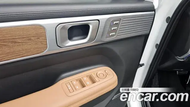 Hyundai Santa Fe 2024 — Photo 16/33