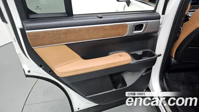 Hyundai Santa Fe 2024 — Photo 17/33