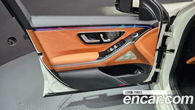 Mercedes-Benz S-Class 2022 — ფოტო 23/32