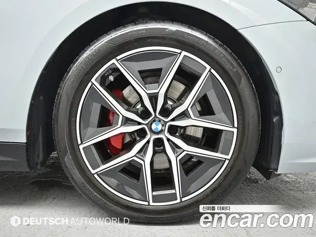 BMW 5 Series 2026 — ფოტო 8/20