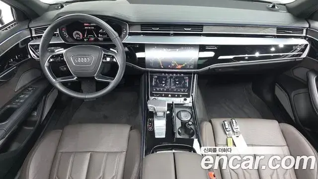 Audi A8 2023 — ფოტო 14/43