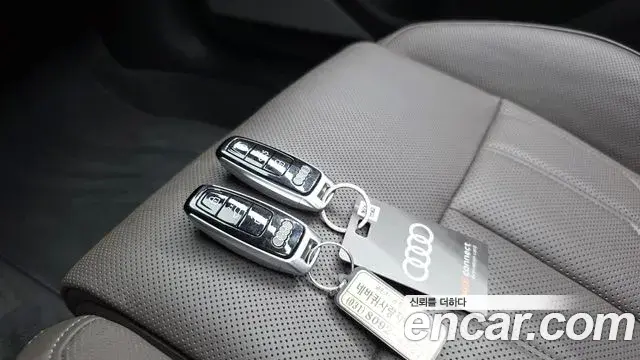 Audi A8 2023 — ფოტო 1/43