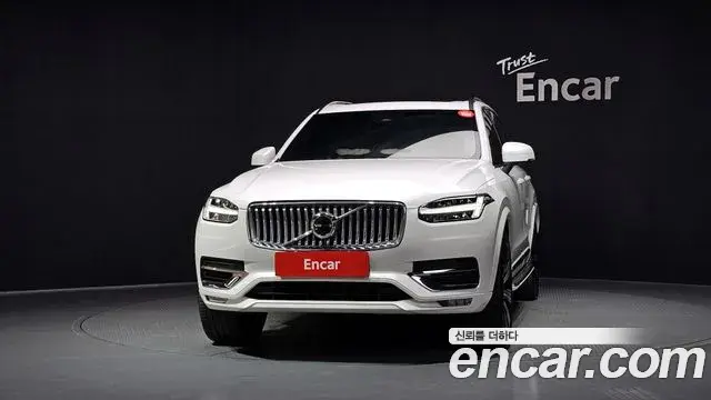 Volvo XC90 2024 — Photo 26/34