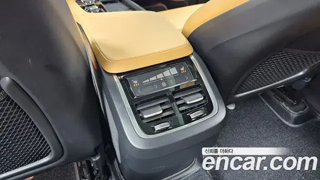 Volvo XC90 2024 — Photo 6/34