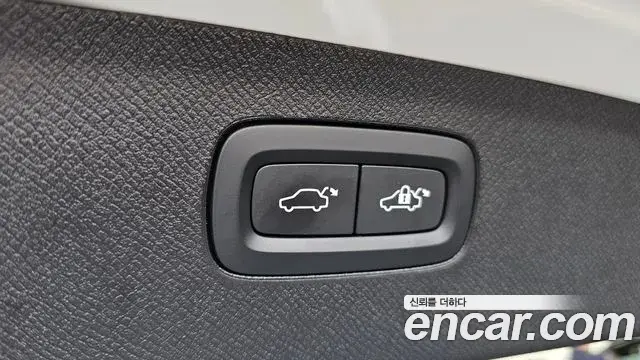 Volvo XC90 2024 — Photo 16/34