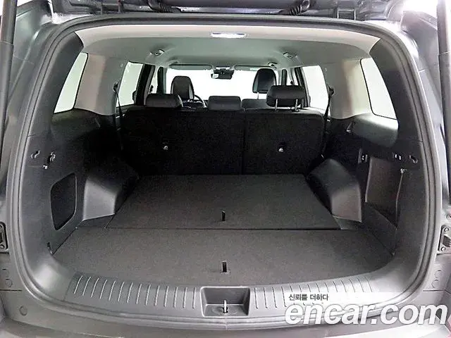 Hyundai Santa Fe 2025 — Фото 17/20