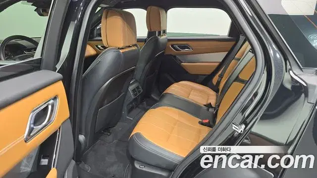 Land Rover Range Rover Velar 2023 — ფოტო 23/38