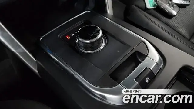 Land Rover Discovery Sport 2018 — ფოტო 33/37