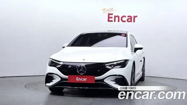 Mercedes-Benz EQE 2023 — Şəkil 24/33