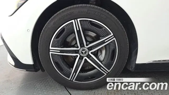 Mercedes-Benz EQE 2023 — Şəkil 3/33