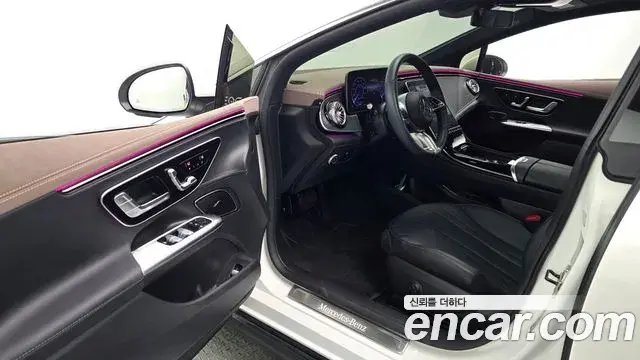 Mercedes-Benz EQE 2023 — Şəkil 19/33
