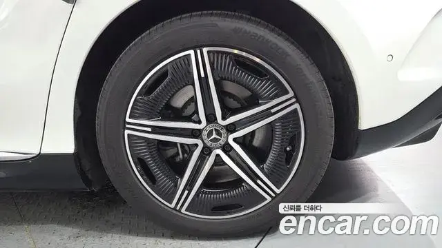 Mercedes-Benz EQE 2023 — Şəkil 2/33