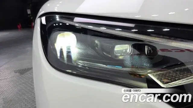 Mercedes-Benz EQE 2023 — Şəkil 29/33