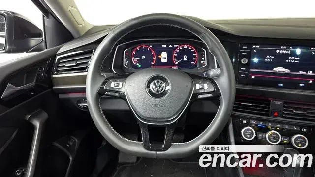 Volkswagen Jetta 2021 — Фото 13/20
