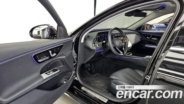 Mercedes-Benz E-Class 2024 — Фото 10/20