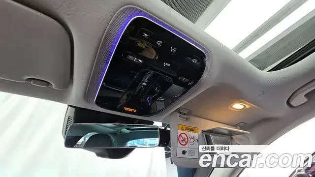 Mercedes-Benz E-Class 2024 — Photo 15/32
