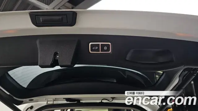 Kia Sorento 2020 — ფოტო 28/36