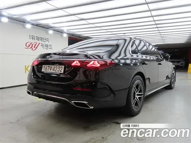 Mercedes-Benz E-Class 2025 — Фото 3/20
