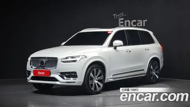 Volvo XC90 2023 — ფოტო 11/33