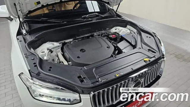 Volvo XC90 2023 — ფოტო 12/33