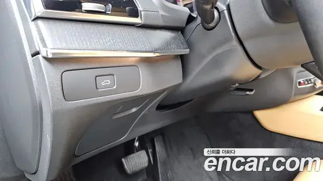 Volvo XC90 2023 — ფოტო 32/33