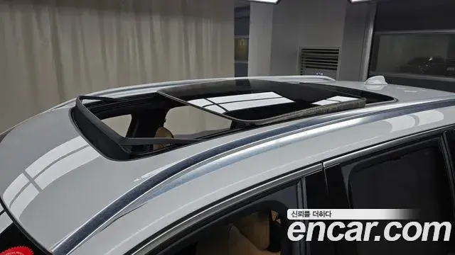 Volvo XC90 2023 — ფოტო 8/33