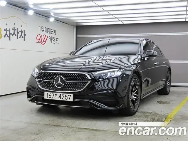 Mercedes-Benz E-Class 2025 — Фото 9/20