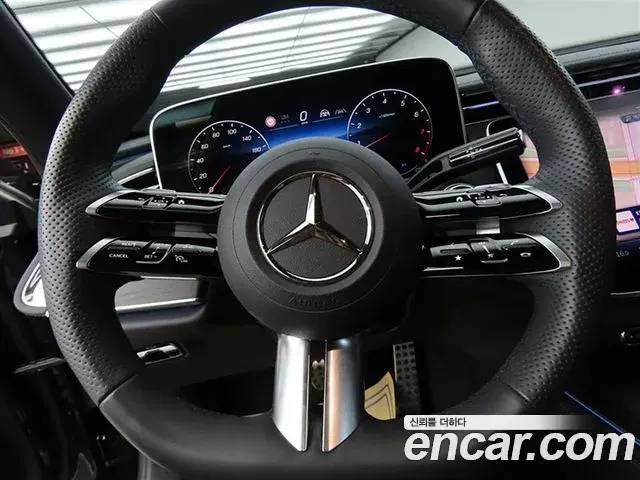 Mercedes-Benz E-Class 2025 — Фото 6/20
