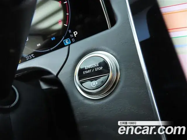 Mercedes-Benz E-Class 2025 — Фото 12/20