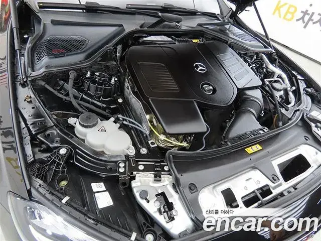 Mercedes-Benz E-Class 2025 — Фото 19/20