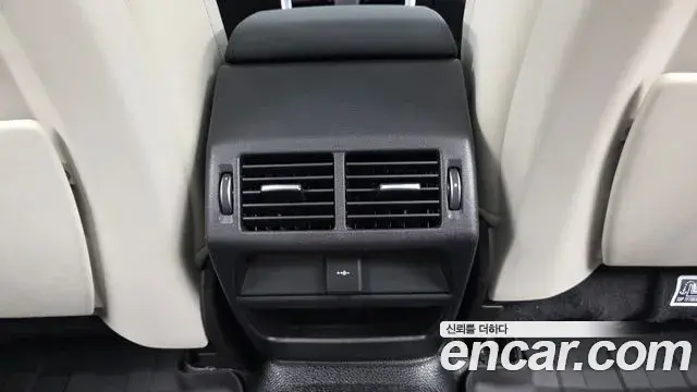 Land Rover Discovery Sport 2020 — Фото 18/20