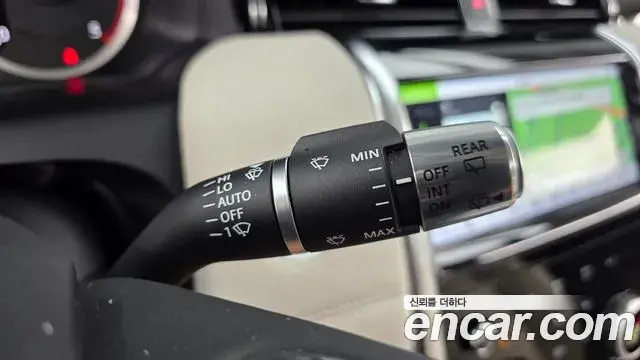Land Rover Discovery Sport 2020 — Photo 18/33