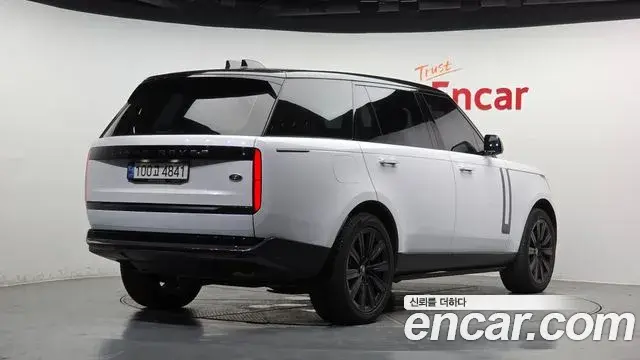 Land Rover Range Rover 2023 — ფოტო 1/20