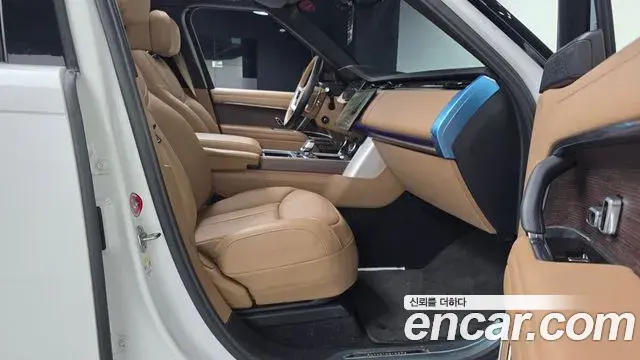 Land Rover Range Rover 2023 — ფოტო 10/20