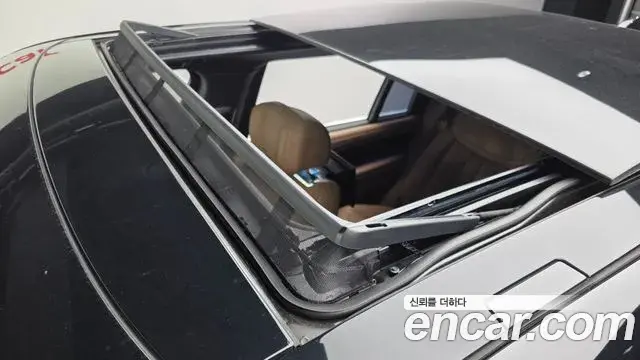 Land Rover Range Rover 2023 — ფოტო 17/20