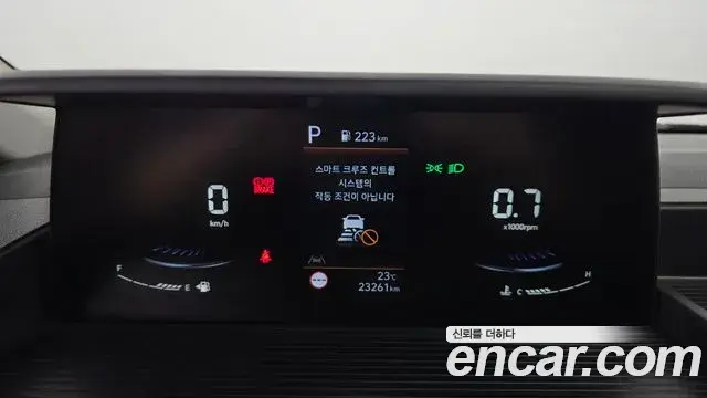 Hyundai Staria 2023 — Фото 8/20