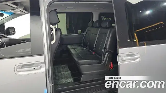 Hyundai Staria 2023 — Фото 11/20