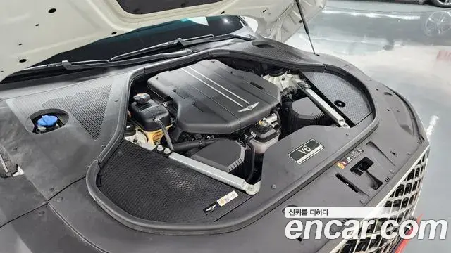 Genesis G90 2022 — Photo 39/42