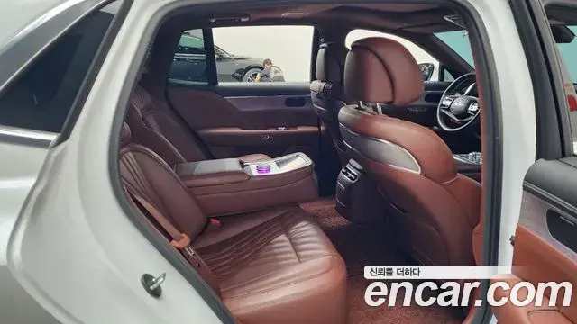 Genesis G90 2022 — Photo 13/42