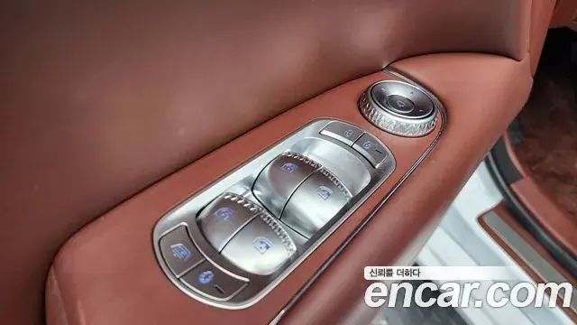 Genesis G90 2022 — Photo 42/42