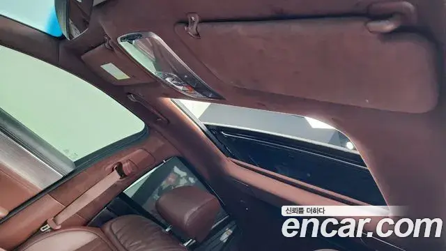 Genesis G90 2022 — Photo 16/42