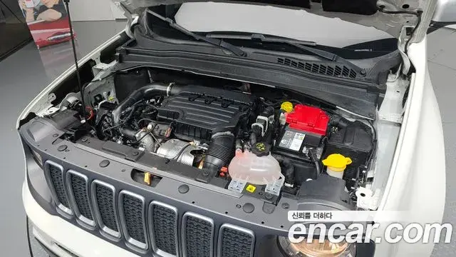 Jeep Renegade 2022 — Photo 14/32