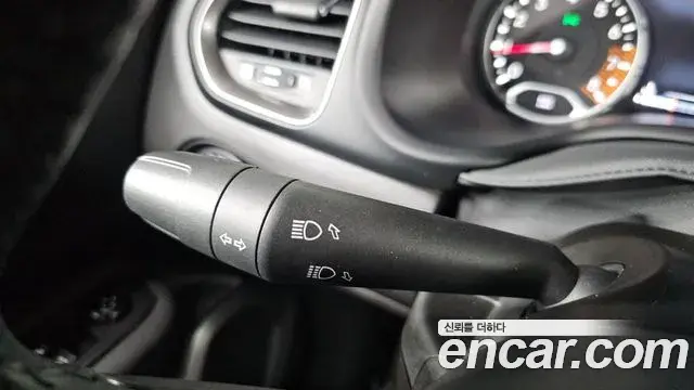 Jeep Renegade 2022 — Photo 32/32