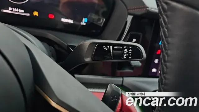 Porsche Panamera 2024 — ფოტო 23/38