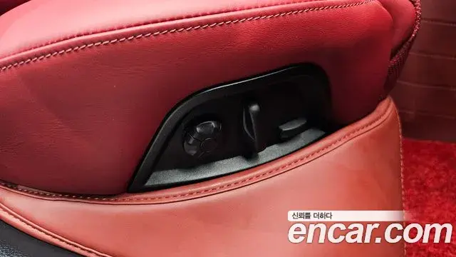 Porsche Panamera 2024 — ფოტო 32/38