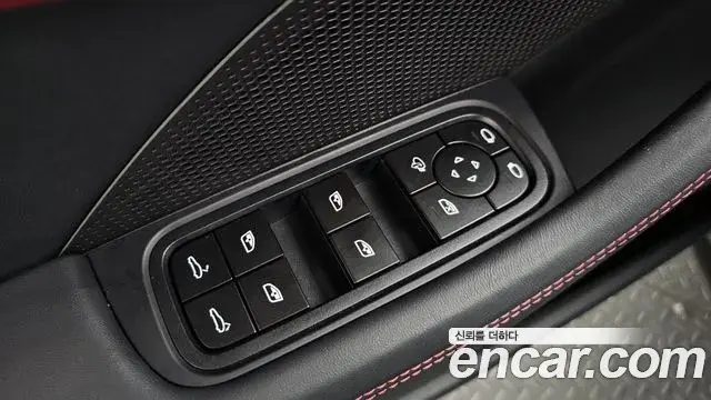 Porsche Panamera 2024 — ფოტო 34/38