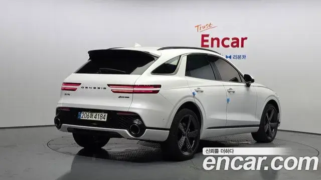 Genesis GV70 2021 — Photo 3/33